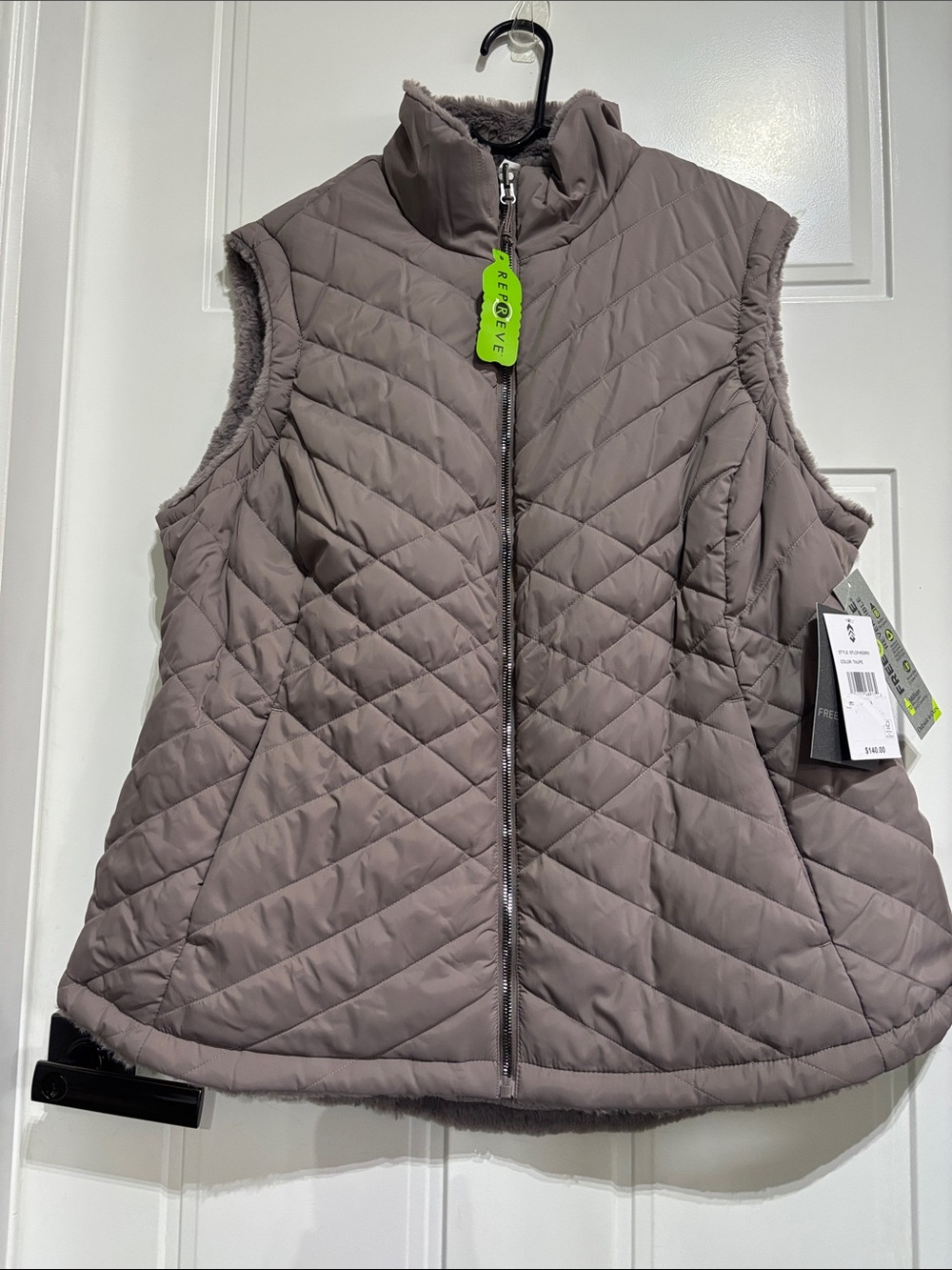 Free Country Reversible 2 in 1 wind resist,quilted plush lined vest,pockets,warm